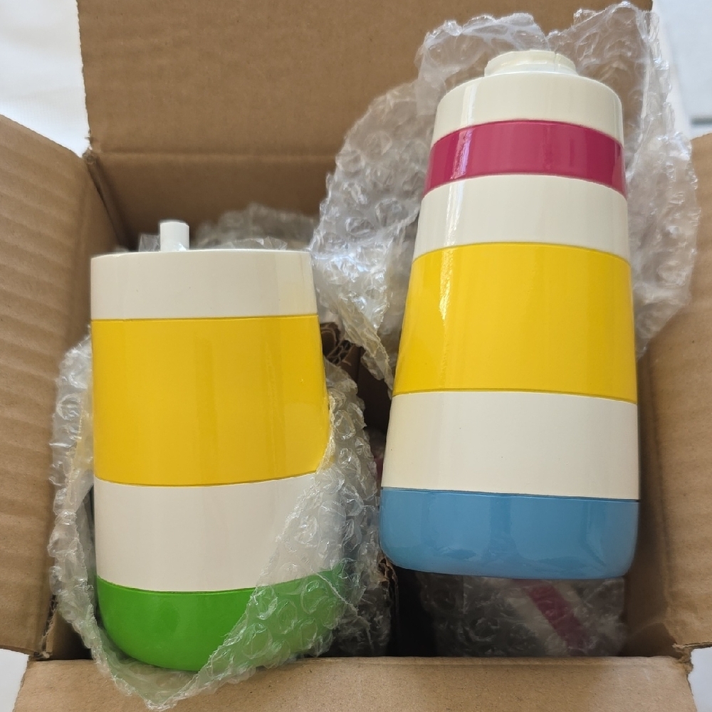 Hermosa Collection Bath Accessory Set - Picture 4 of 7
